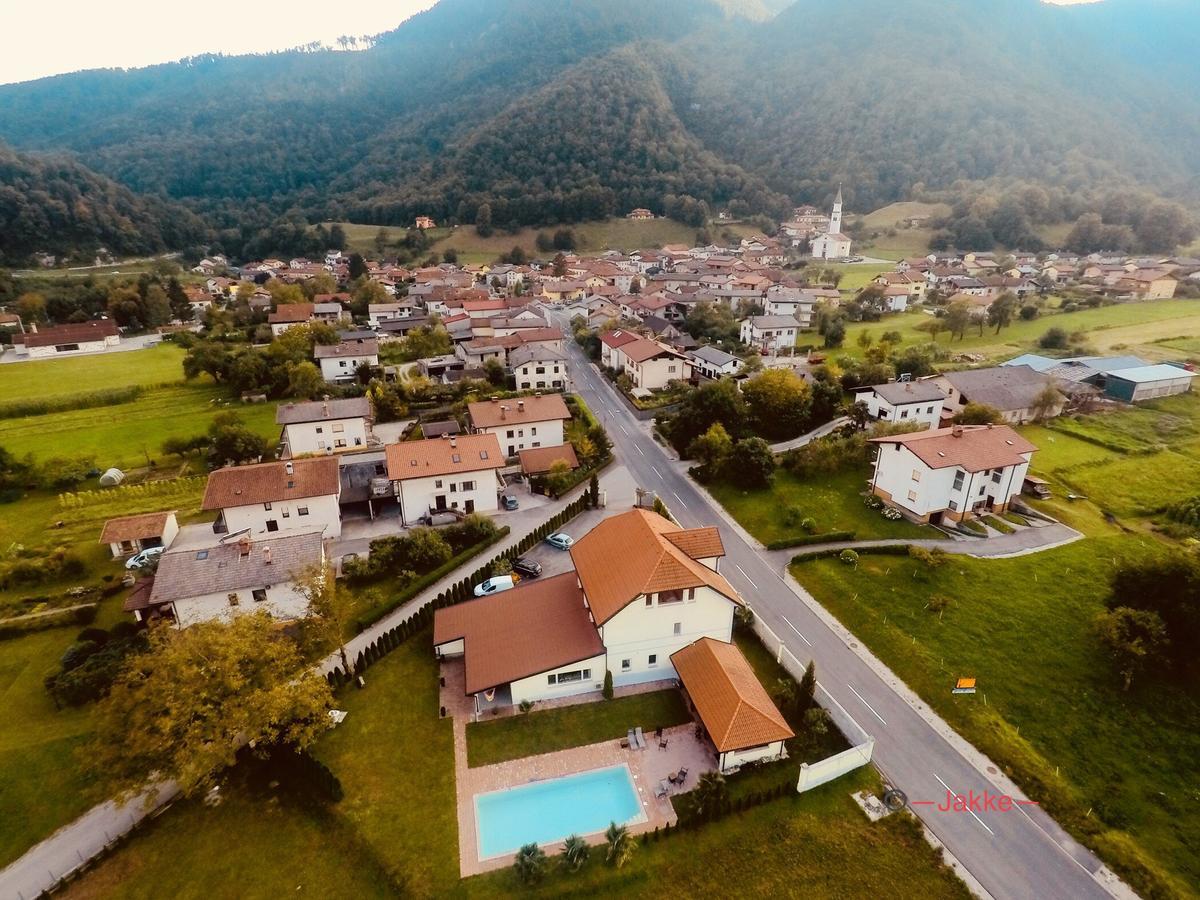 Apartments Volce Tolmin Esterno foto